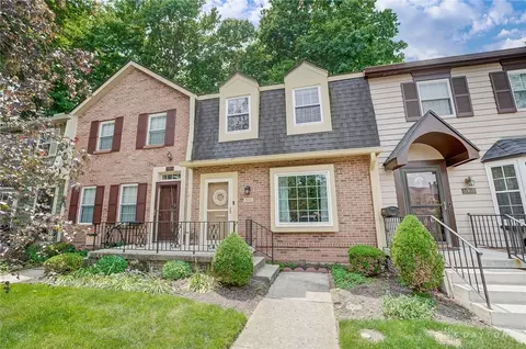 5911 Gloucester Ct, Dayton, OH 45440 photo 2