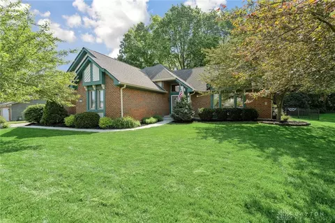 9640 Featherwood Ln, Dayton, OH 45458