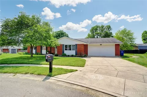 26 Birch Ct, Tipp City, OH 45371