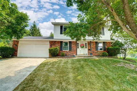 4850 Hollywreath Ct, Dayton, OH 45424