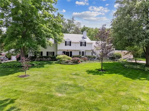 144 W Thruston Blvd, Oakwood, OH 45419