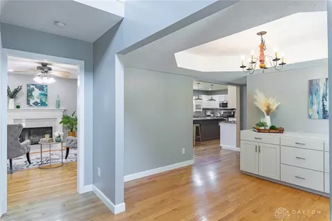 1401 Farrington Dr, Kettering, OH 45420 photo 3