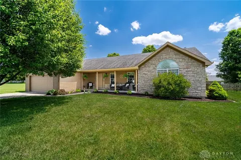 111 Shepherds Rdg, Harveysburg, OH 45032