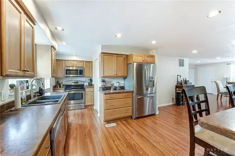35 Roundtree Ct, Springboro, OH 45066 photo 6