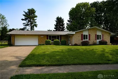 4524 Rean Meadow Dr, Kettering, OH 45440