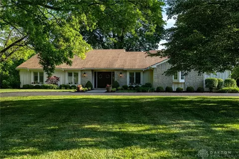 515 E Whipp Rd, Dayton, OH 45459