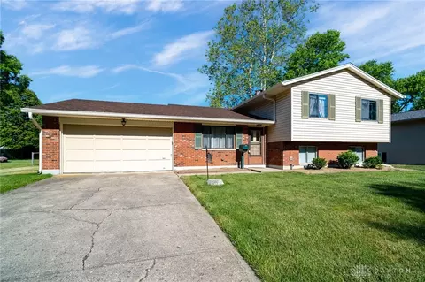 4317 Parklawn Dr, Kettering, OH 45440