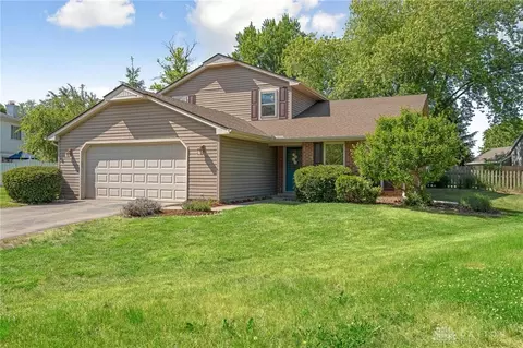1015 Glen Arbor Ct, Centerville, OH 45459