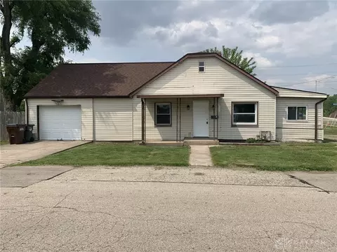511 S Maple Ave, Fairborn, OH 45324