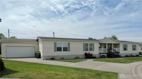 11159 Chestnut Sq, Miamisburg, OH 45342