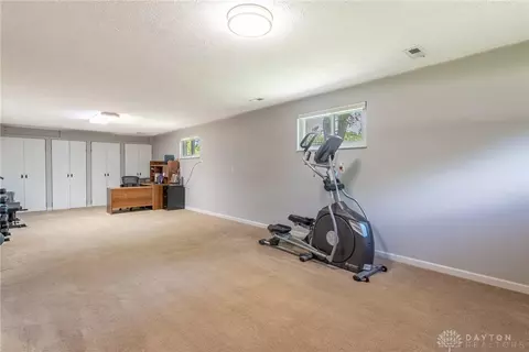 2273 Whispering Willow Cir, Kettering, OH 45440 photo 16