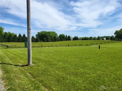 3282 Fuls Rd, Farmersville, OH 45325
