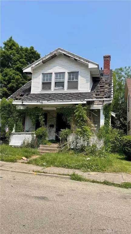 143 E Parkwood Dr, Dayton, OH 45405