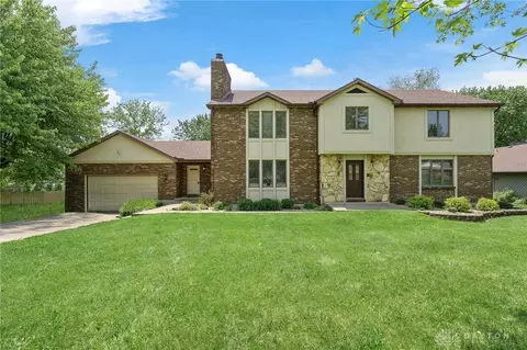 951 Amlin Dr, Xenia, OH 45385