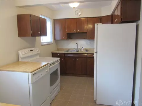 1755 Beaverton Dr, Kettering, OH 45429 photo 9