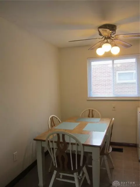 1755 Beaverton Dr, Kettering, OH 45429 photo 8