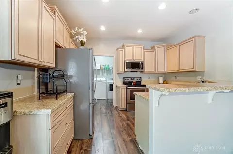 400 Englewood Rd, Springfield, OH 45503 photo 12