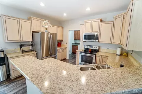 400 Englewood Rd, Springfield, OH 45503 photo 14
