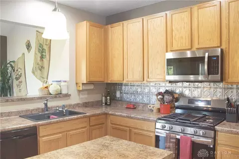 1301 Artesian Ln, Fairborn, OH 45324 photo 12