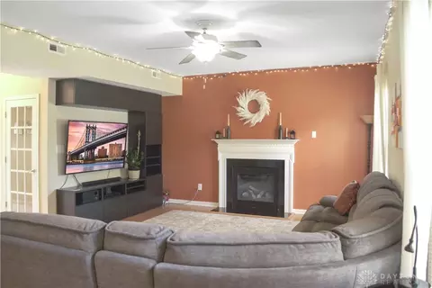 1301 Artesian Ln, Fairborn, OH 45324 photo 4