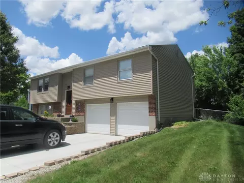226 Porter Dr, Englewood, OH 45322