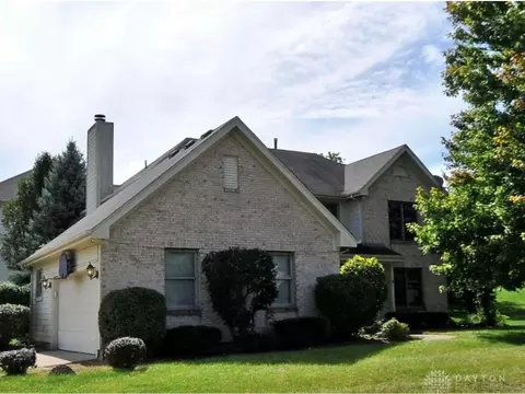 402 Ashbury Farms Dr, Vandalia, OH 45377