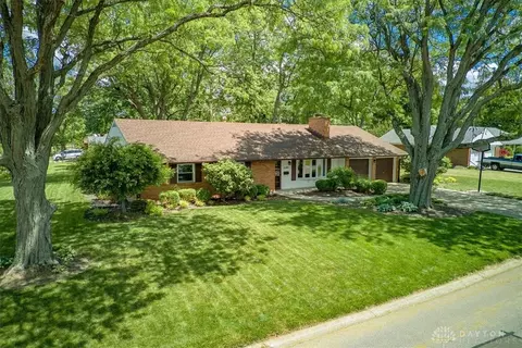 4100 Green Springs Dr, Kettering, OH 45440