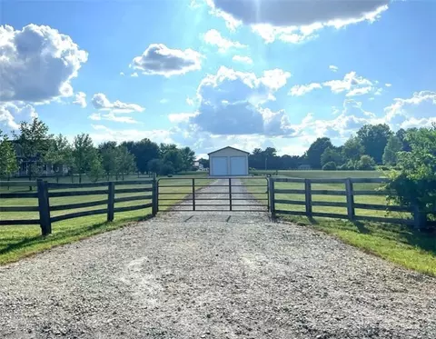 2689 Jeffery Rd, Oregonia, OH 45054
