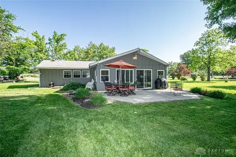 623 Lakengren Dr, Eaton, OH 45320