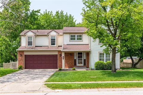 783 Hunters Ridge Dr, Fairborn, OH 45324