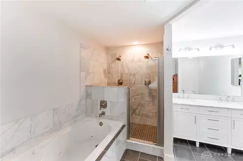 1386 Ambridge Rd, Dayton, OH 45459 photo 27