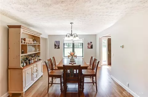 1386 Ambridge Rd, Dayton, OH 45459 photo 13