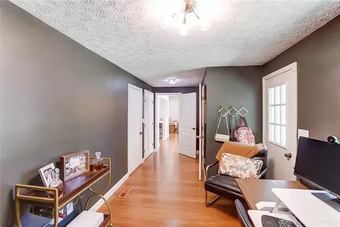 1386 Ambridge Rd, Dayton, OH 45459 photo 16