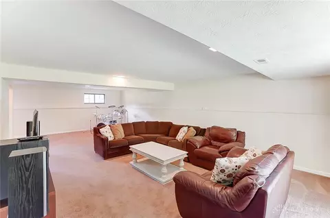 1386 Ambridge Rd, Dayton, OH 45459 photo 32