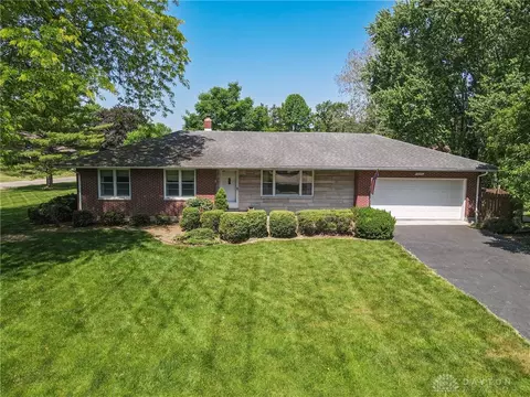 10375 Grand Vista Dr, Dayton, OH 45458