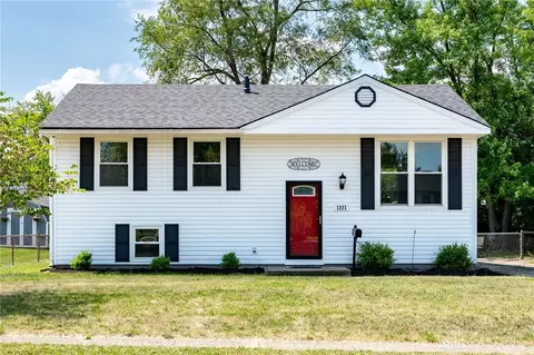 1221 Chalet Dr, New Carlisle, OH 45344