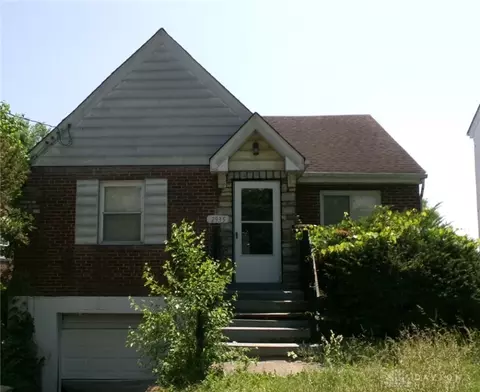 2935 Mapleleaf Ave, Cincinnati, OH 45212
