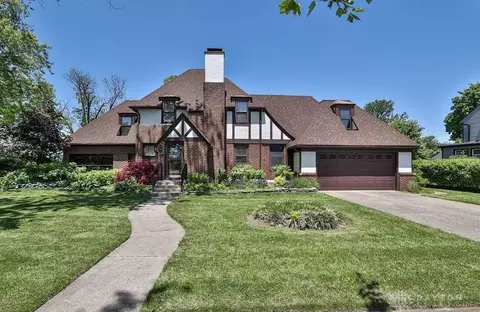 216 N Broadmoor Blvd, Springfield, OH 45504