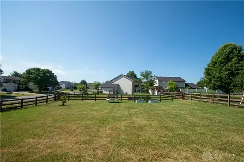 45 Hollytree Dr, Middletown, OH 45044 photo 25