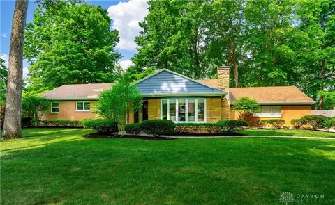 1429 Lemcke Rd, Dayton, OH 45434