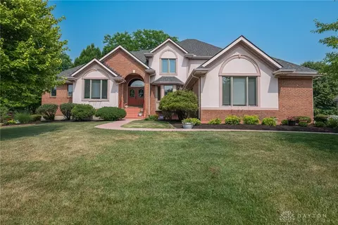 10558 Willow Brook Rd, Washington Township, OH 45458