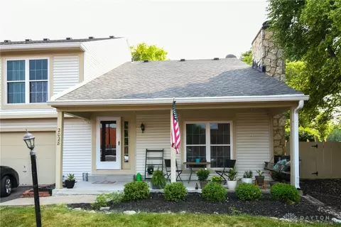 2028 Foxknoll Dr, Dayton, OH 45458 photo 3