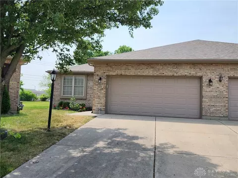 330 Kristina Lynn Pl, Englewood, OH 45322
