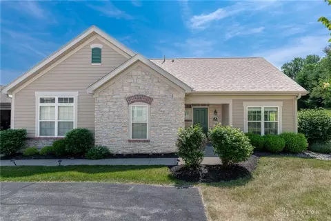 2439 Locust Hill Blvd, Beavercreek, OH 45431