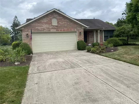 1776 Secretariat Cir, Miamisburg, OH 45342