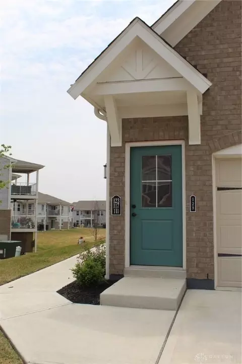 129 Old Pond Rd, Springboro, OH 45066