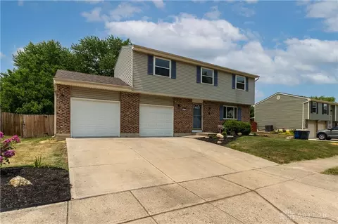 4473 Willow Mist Dr, Dayton, OH 45424