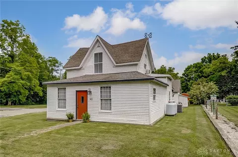143 Main St, Harveysburg, OH 45032