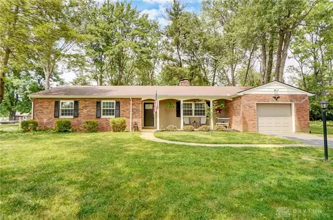 7884 Woody Hollow Dr, West Chester, OH 45241