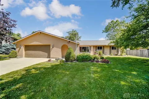 7470 Larissa Ct, Dayton, OH 45414